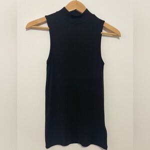 Black Sleeveless Women's Top